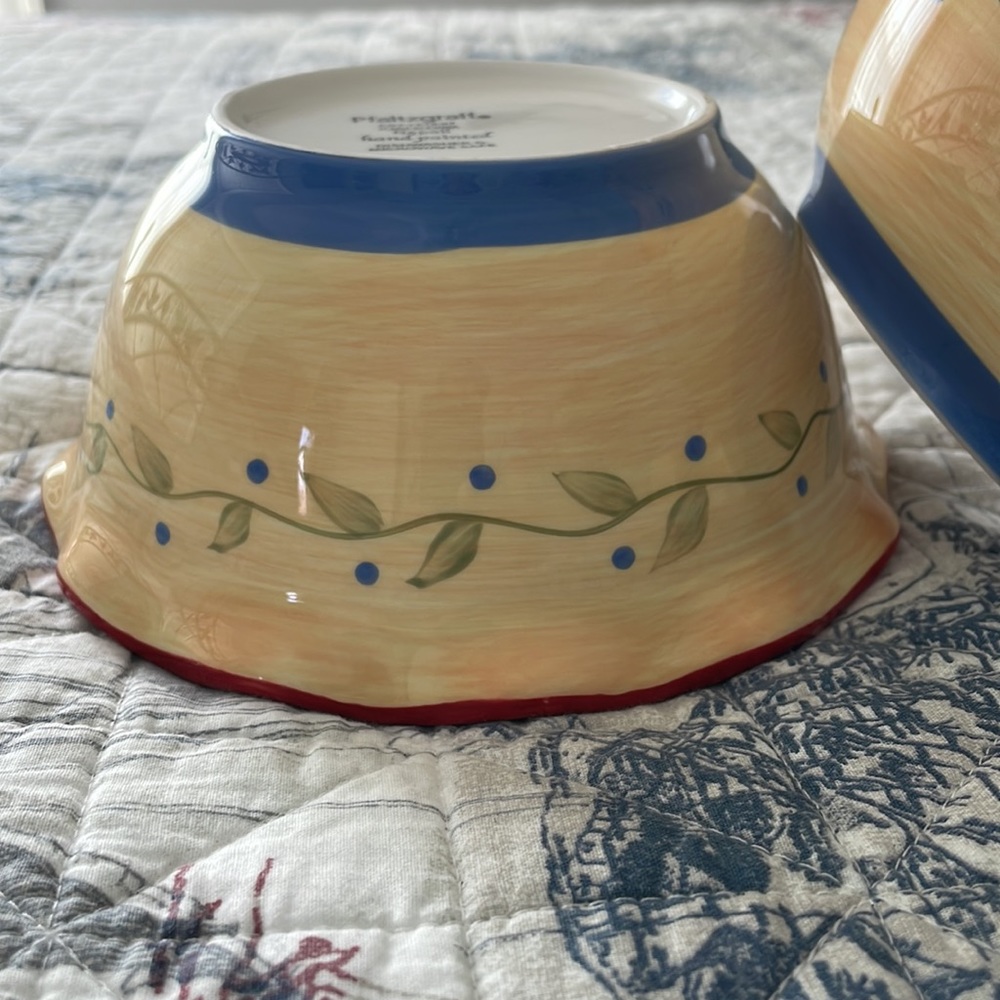 COPY - Pfaltzgraff Napoli Ruffled 6” Bowl. - Picture 2 of 4
